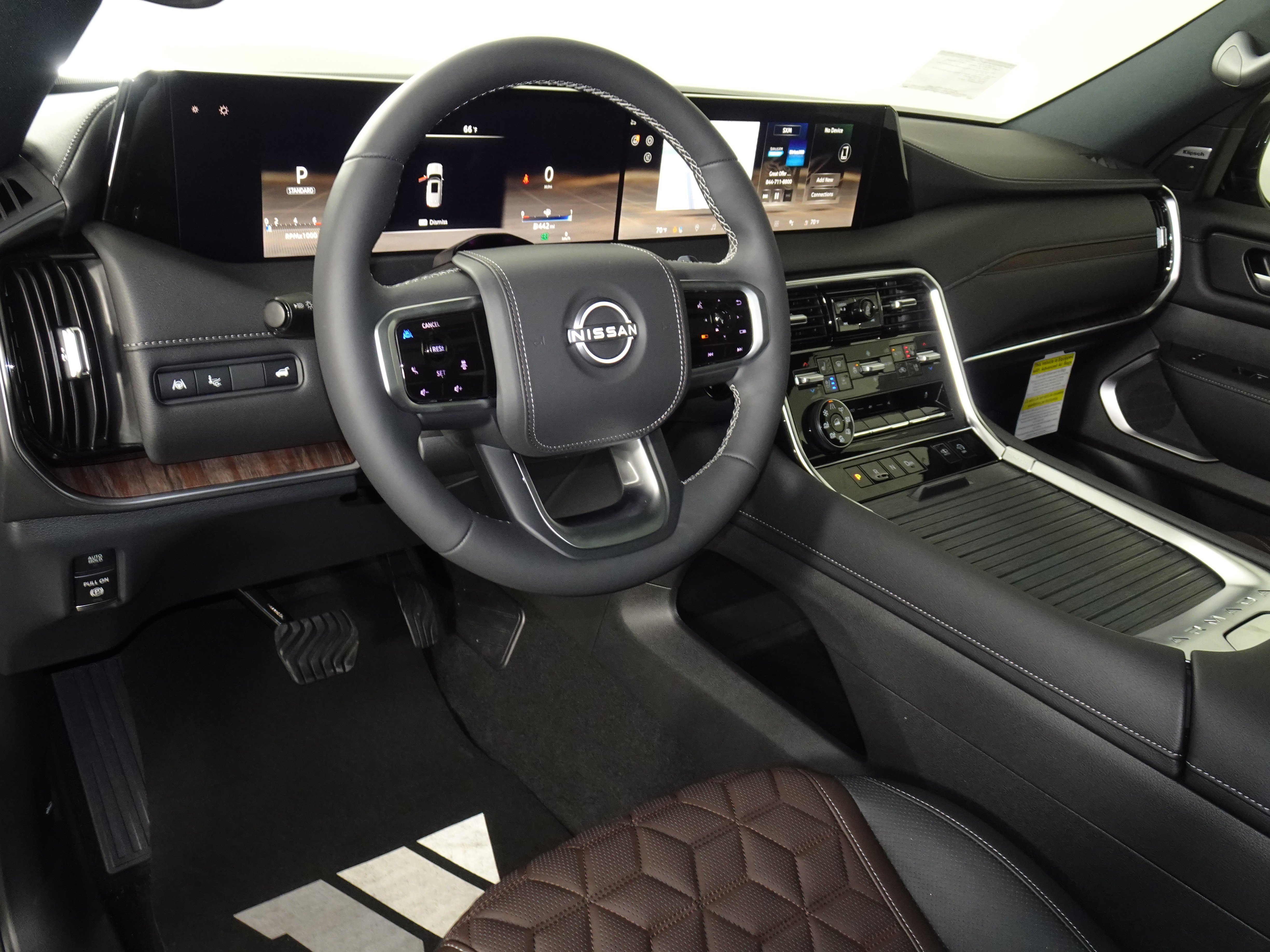 New 2025 Nissan Armada Platinum Reserve image 19