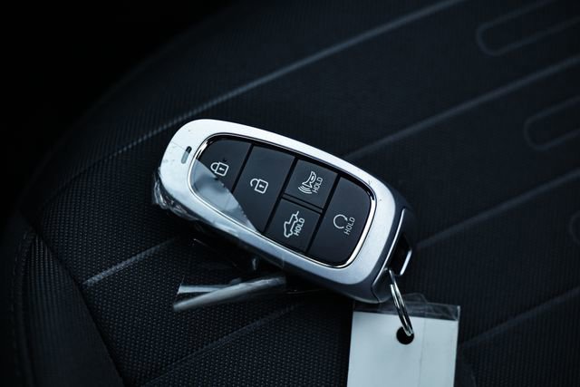 Used 2024 Hyundai Santa Cruz SEL w/ Activity Package image 13