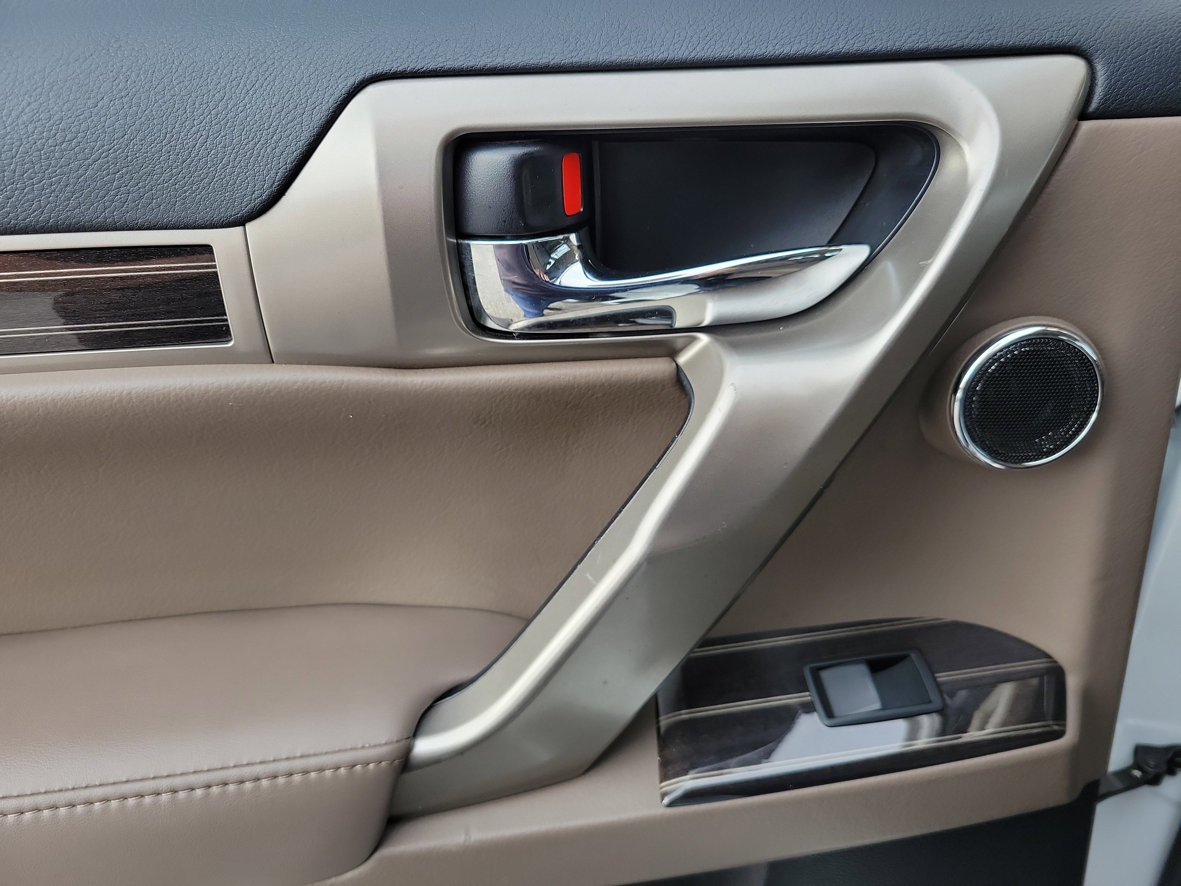 Used 2020 Lexus GX 460 Luxury w/ Accessory Package image 25