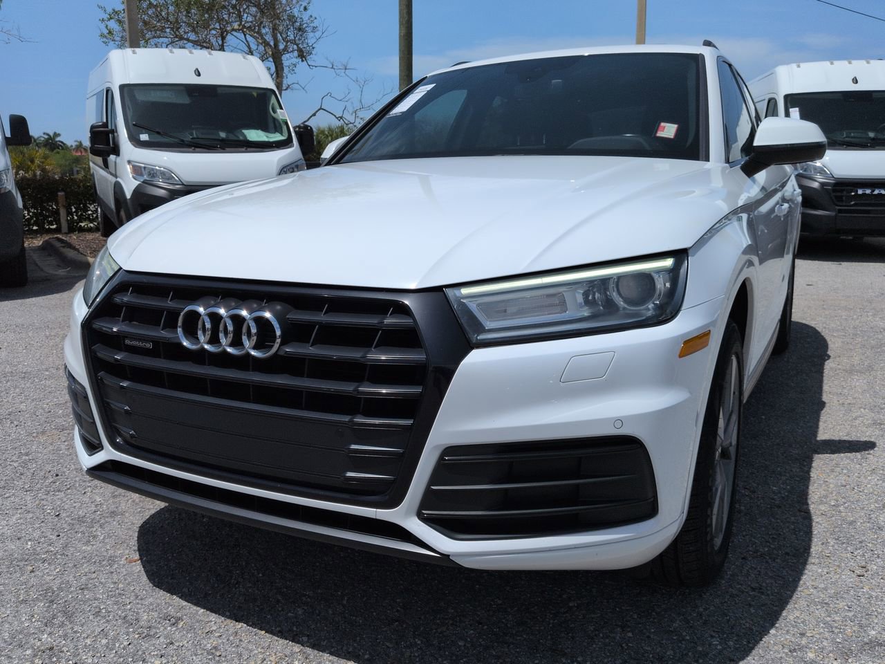 Used 2020 Audi Q5 2.0T Premium w/ Titanium Sport Package AWD/4WD image 9