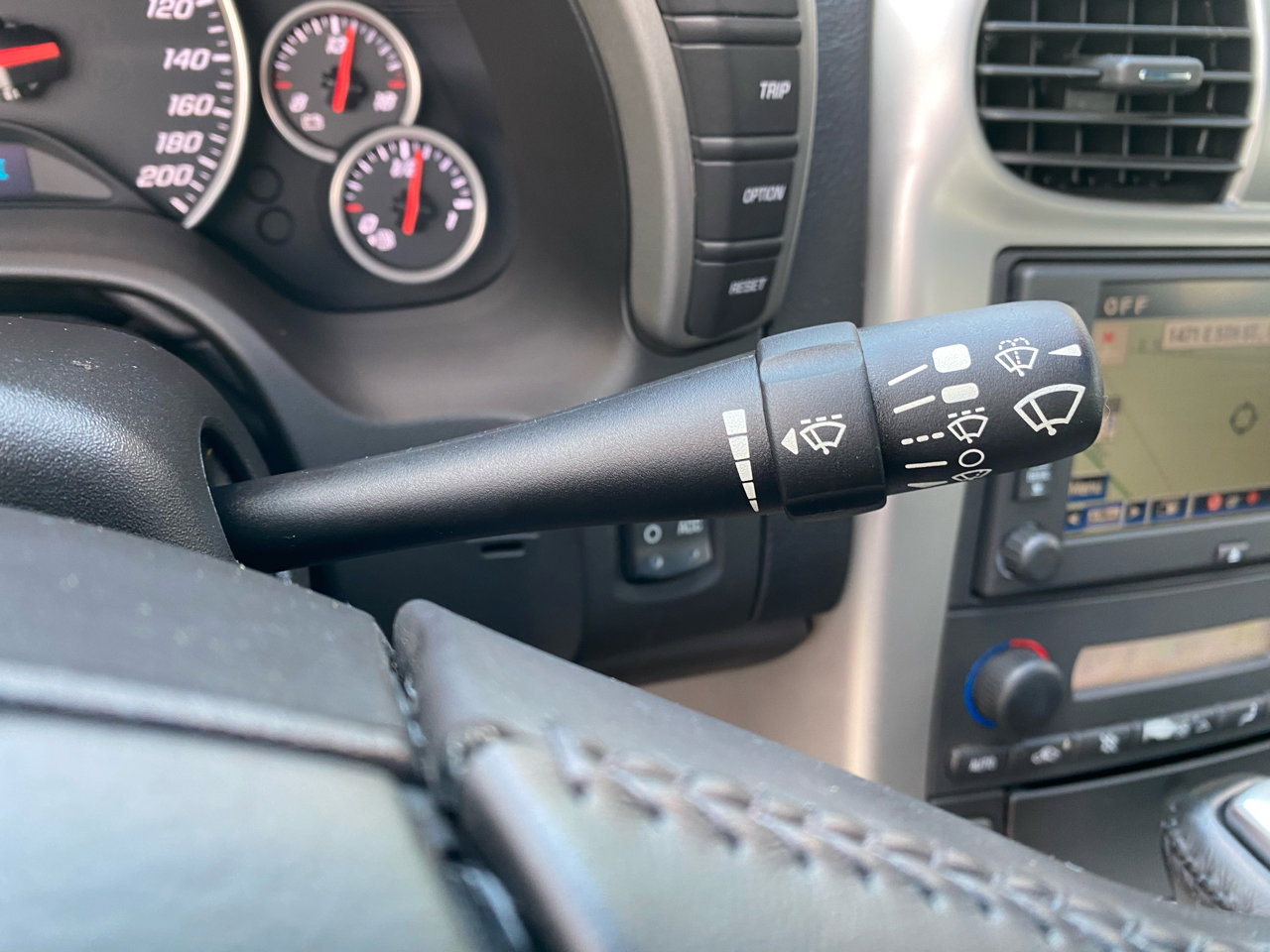 Used 2005 Chevrolet Corvette Coupe w/ Preferred Equipment Group image 22