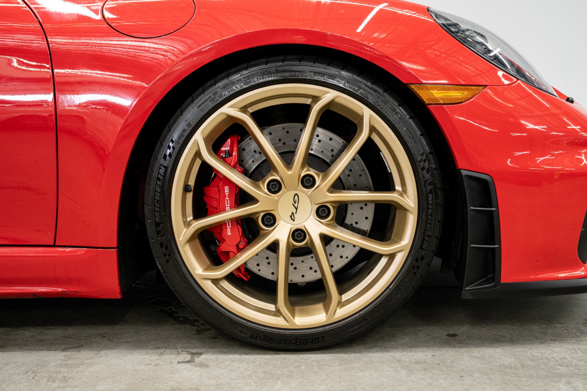 Used 2020 Porsche 718 Cayman GT4 RWD image 43