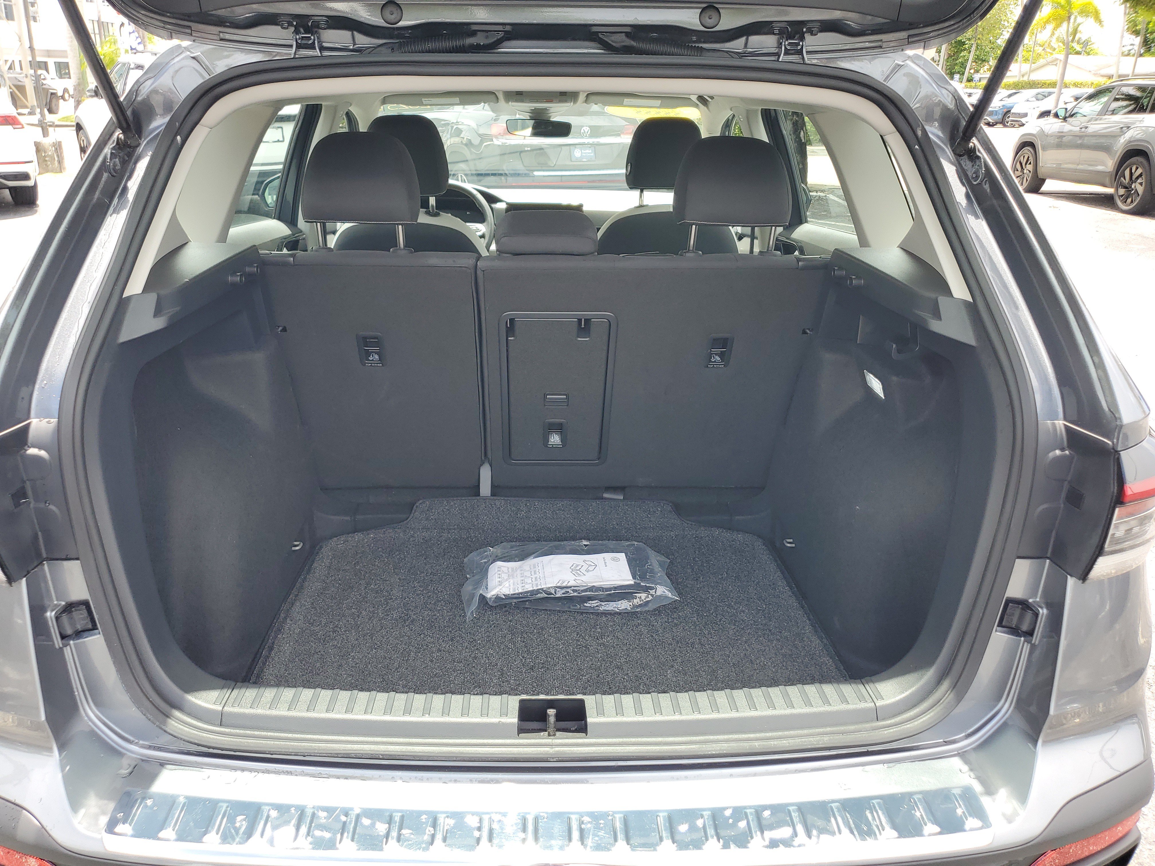Used 2025 Volkswagen Taos S FWD image 11