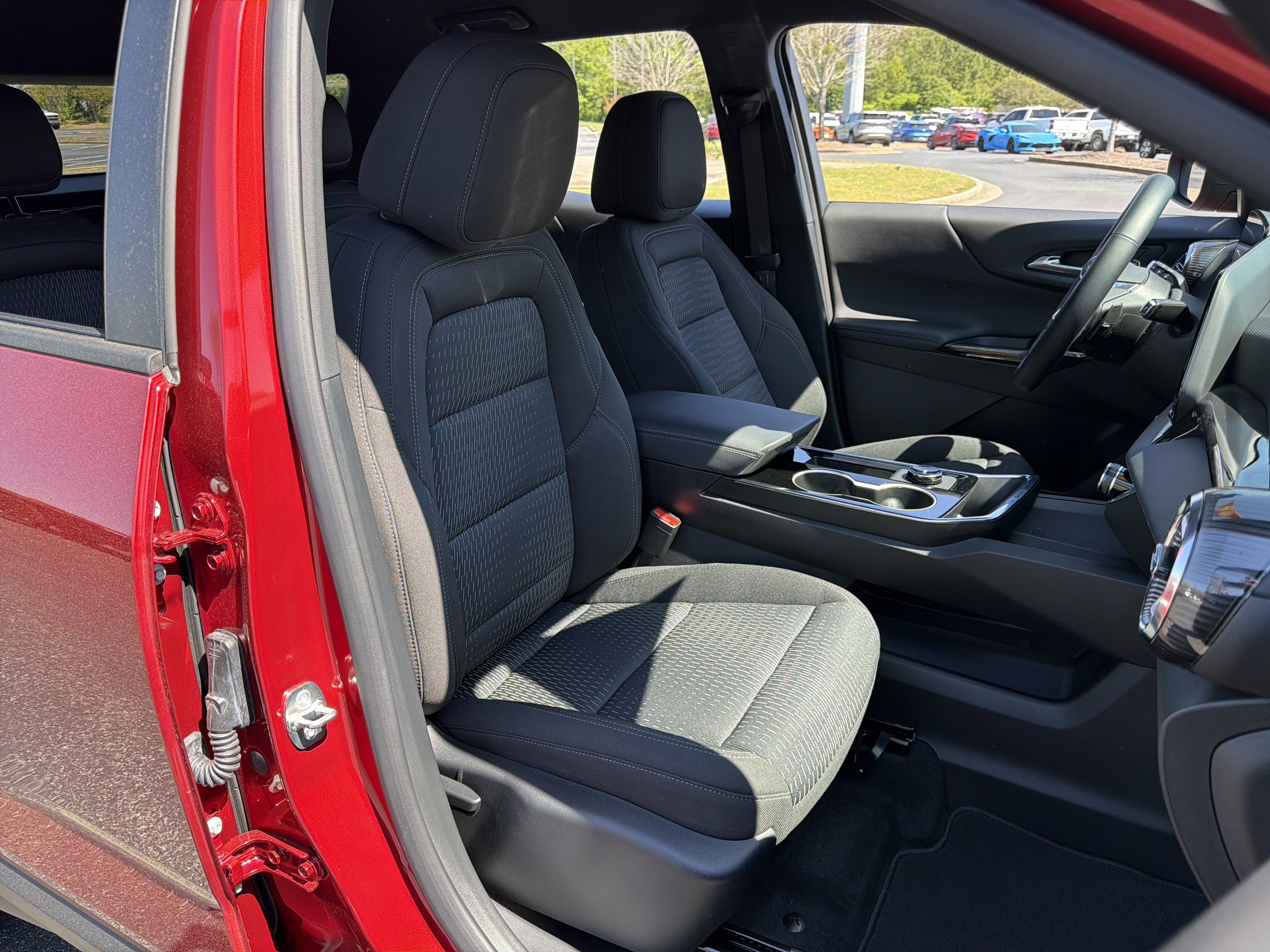 Used 2026 Chevrolet Equinox LT w/ Safety and Technology Package image 13