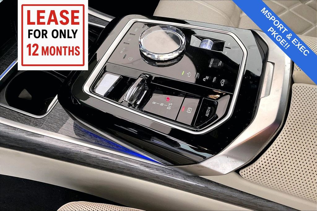Used 2023 BMW 760i xDrive w/ Executive Package image 19