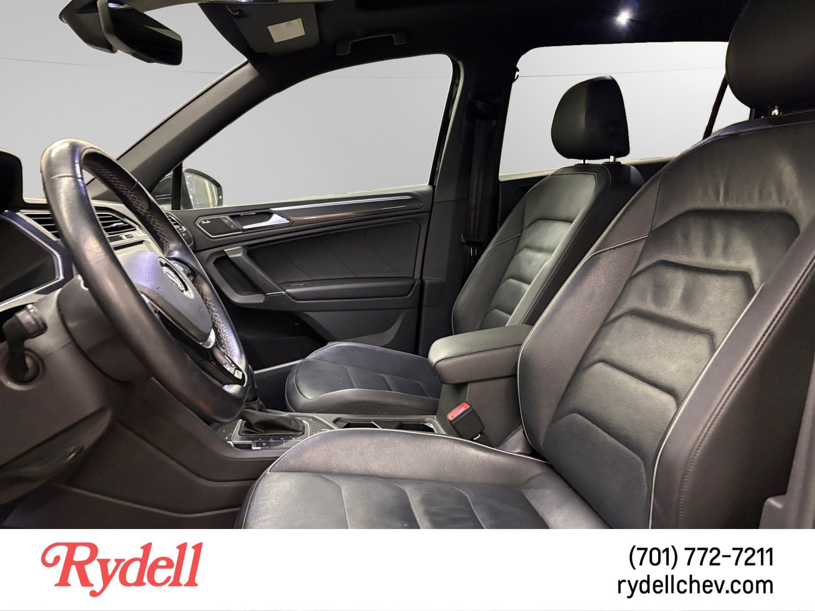 Used 2020 Volkswagen Tiguan SEL Premium R-Line w/ 3rd Row Seat Package image 10