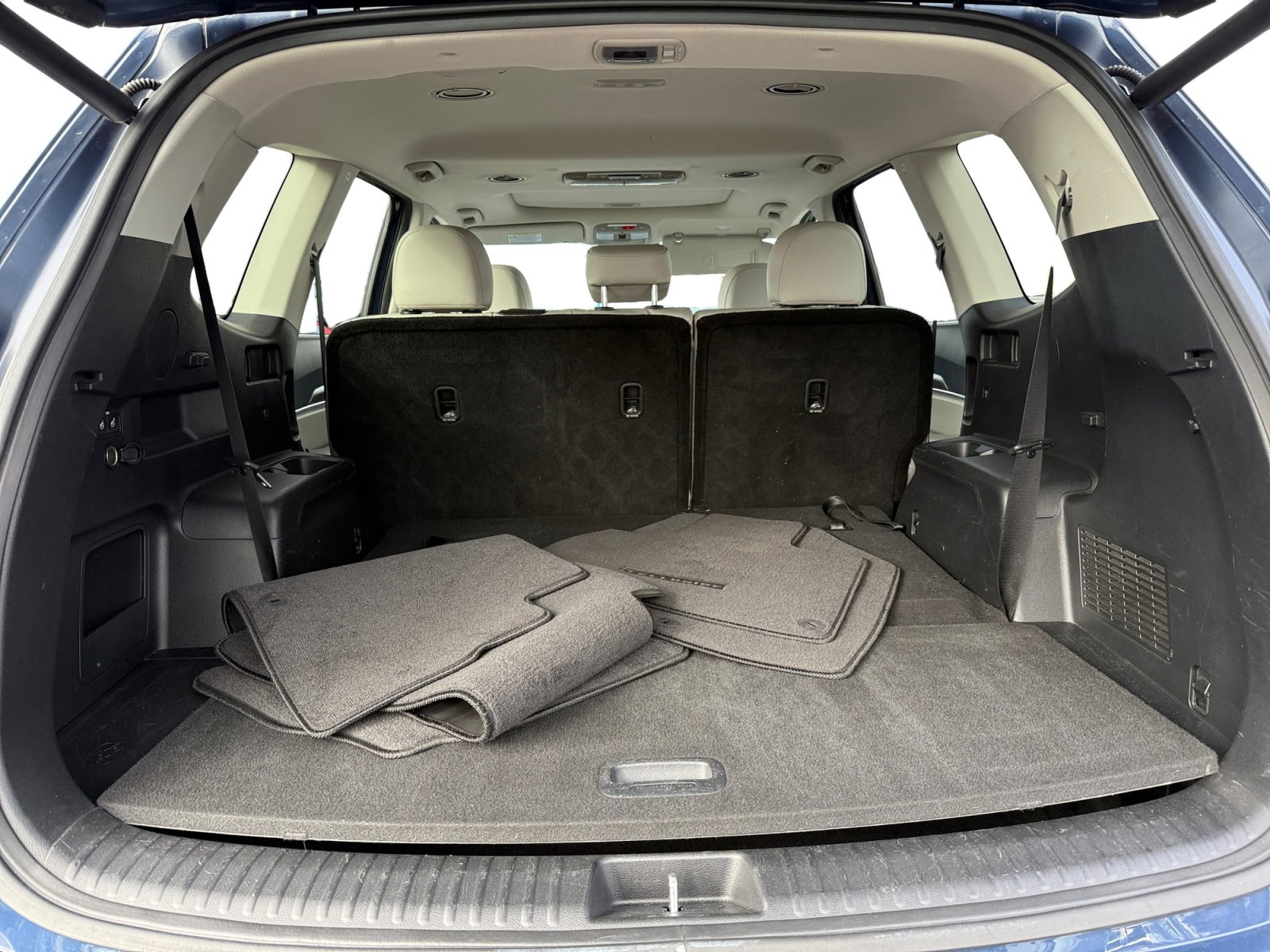 Used 2023 Kia Telluride EX image 17