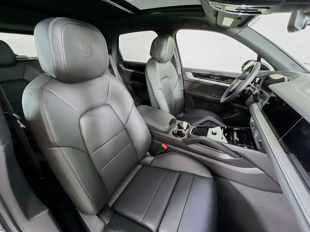 New 2026 Porsche Cayenne S AWD/4WD image 30