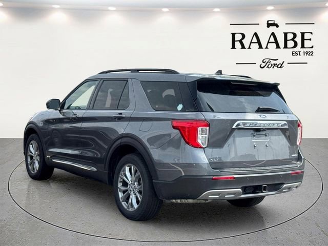 Used 2023 Ford Explorer XLT w/ Equipment Group 202A AWD/4WD image 11