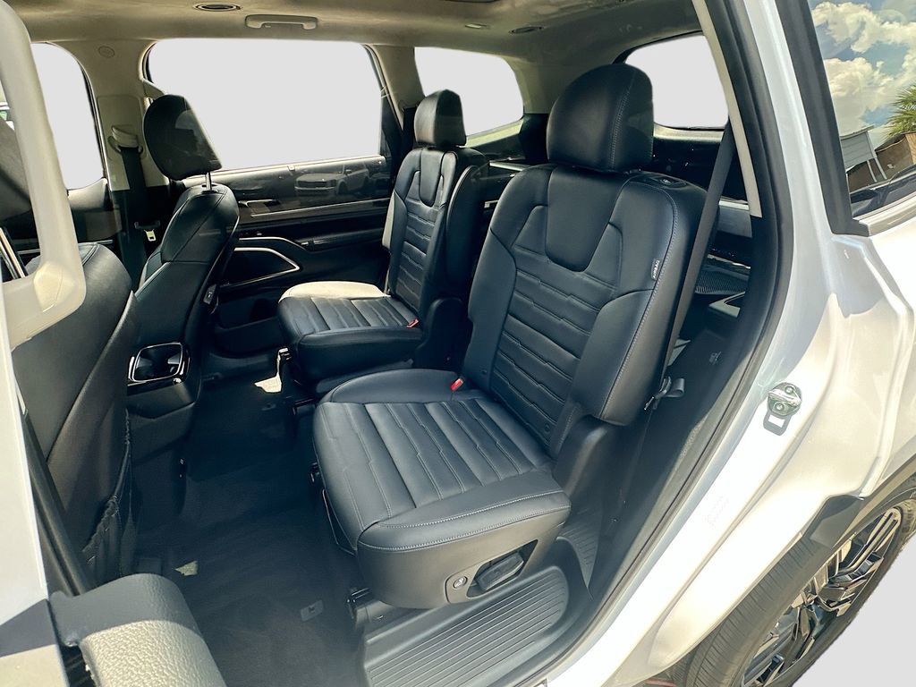 Certified 2023 Kia Telluride SX Prestige AWD/4WD image 26