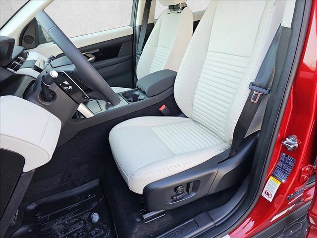 Used 2025 Land Rover Discovery Sport S image 15