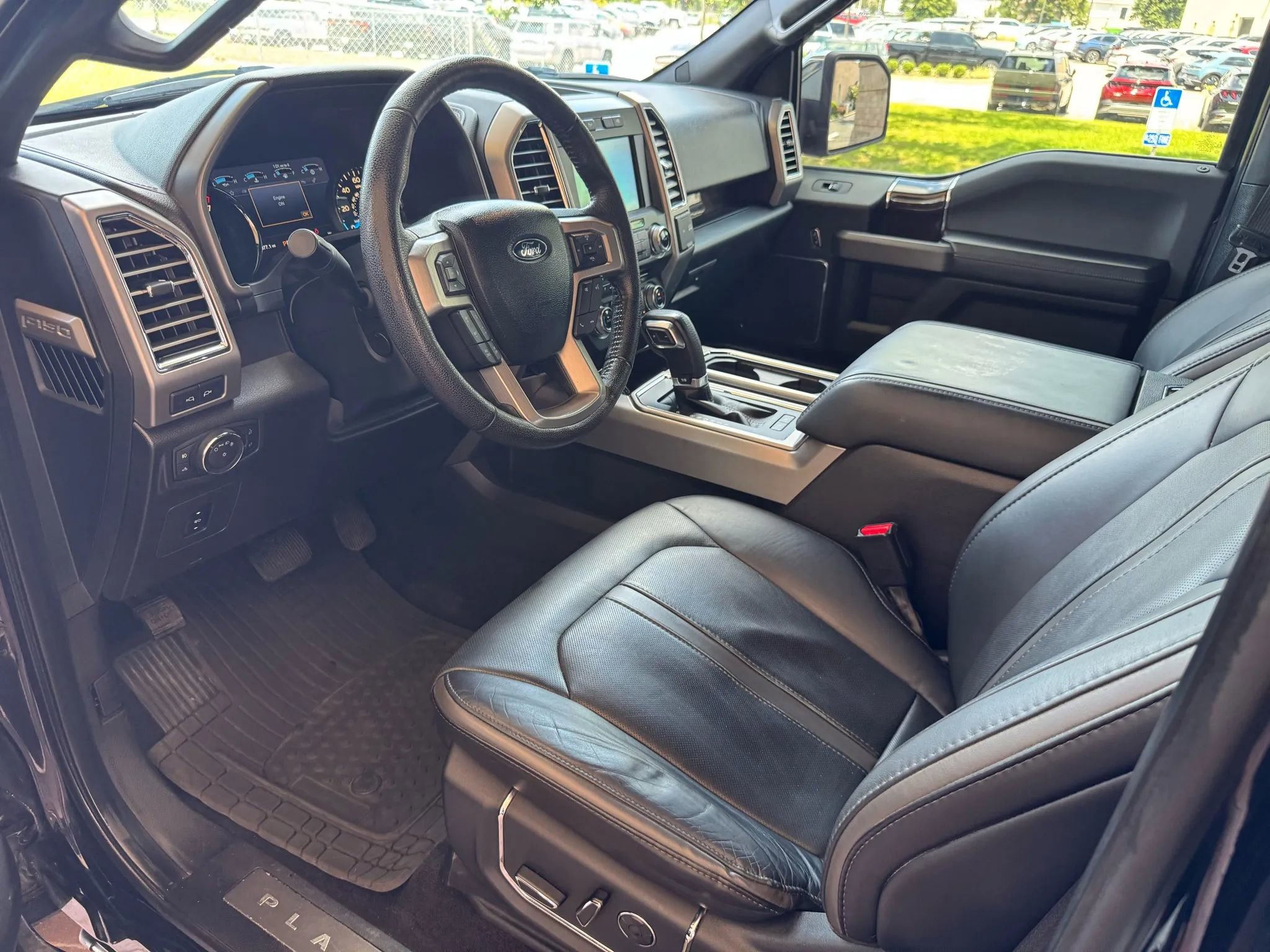 Used 2016 Ford F150 Platinum w/ Equipment Group 701A Luxury image 15