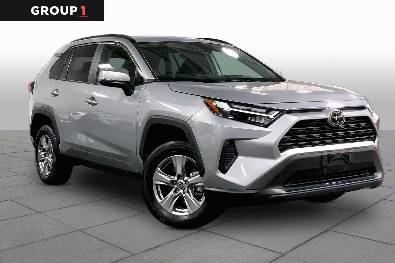 Certified 2025 Toyota RAV4 XLE AWD/4WD image 3