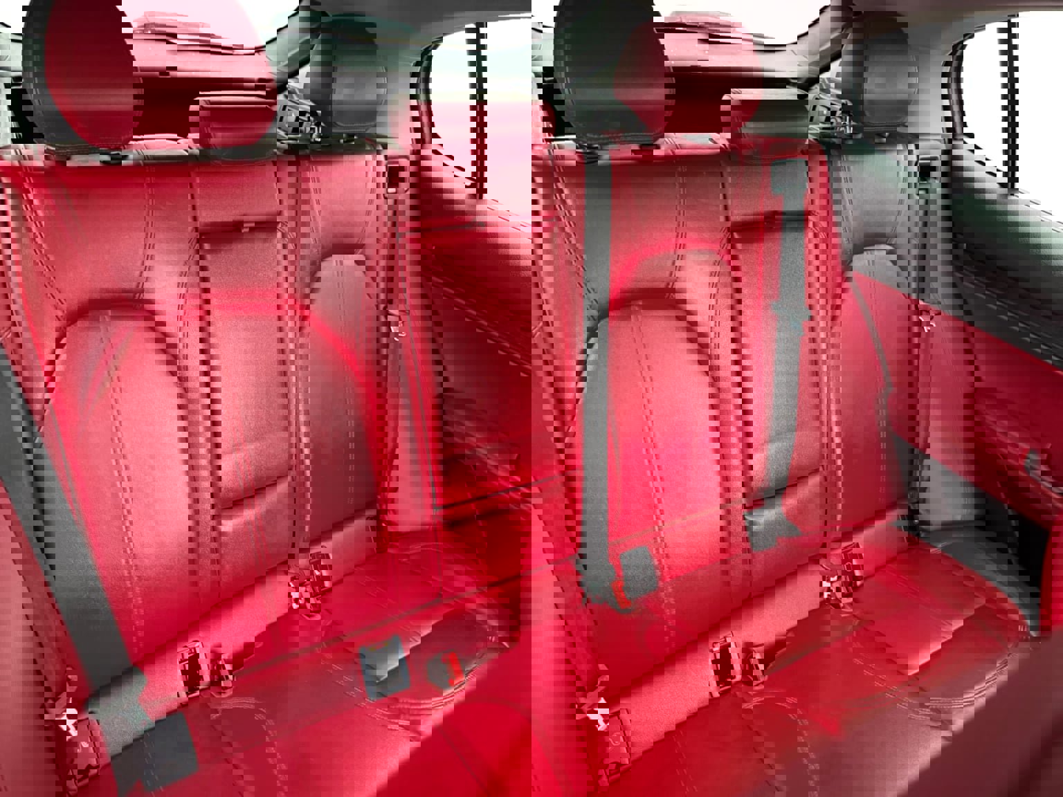 Used 2021 Alfa Romeo Stelvio Sprint w/ Nero Edizione RWD image 17