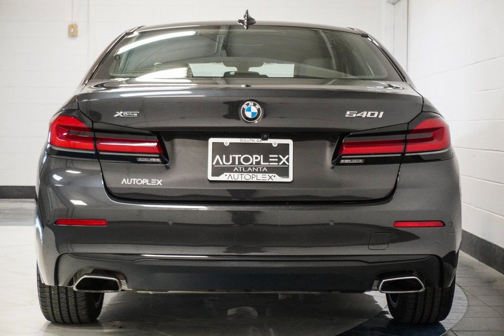 Used 2023 BMW 540i xDrive w/ Premium Package image 42