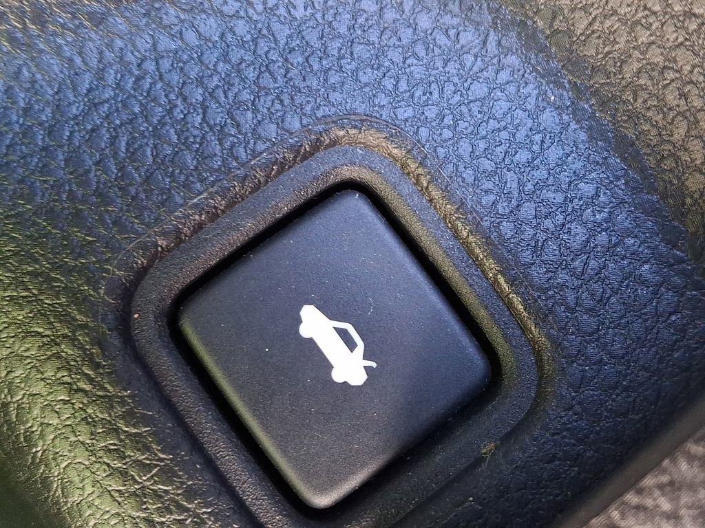 Used 2018 Honda Accord LX image 30