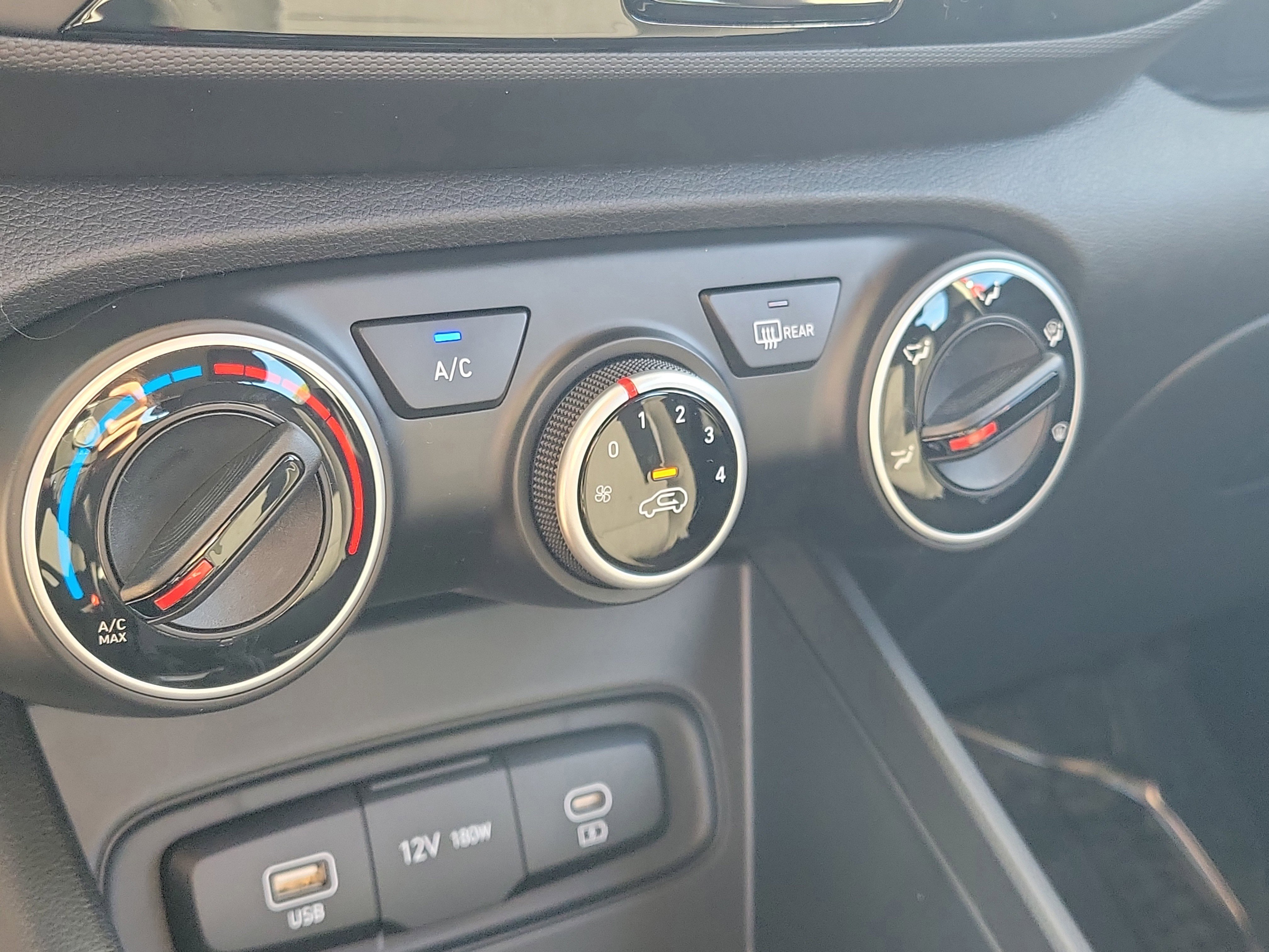 New 2026 Hyundai Venue SE image 15