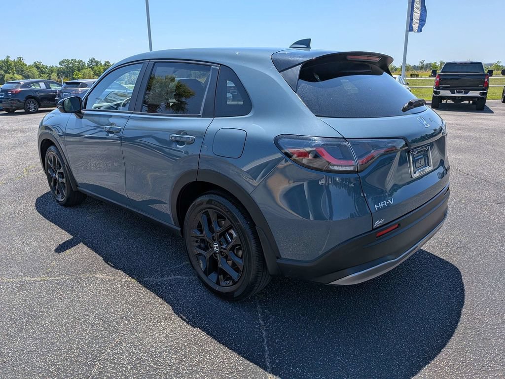 Used 2025 Honda HR-V Sport image 8