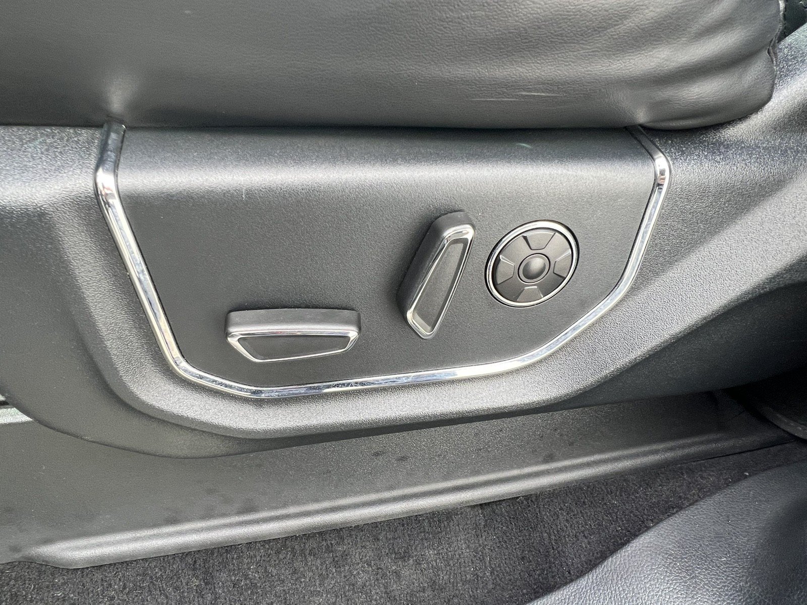 Used 2021 Ford Expedition Platinum AWD/4WD image 15