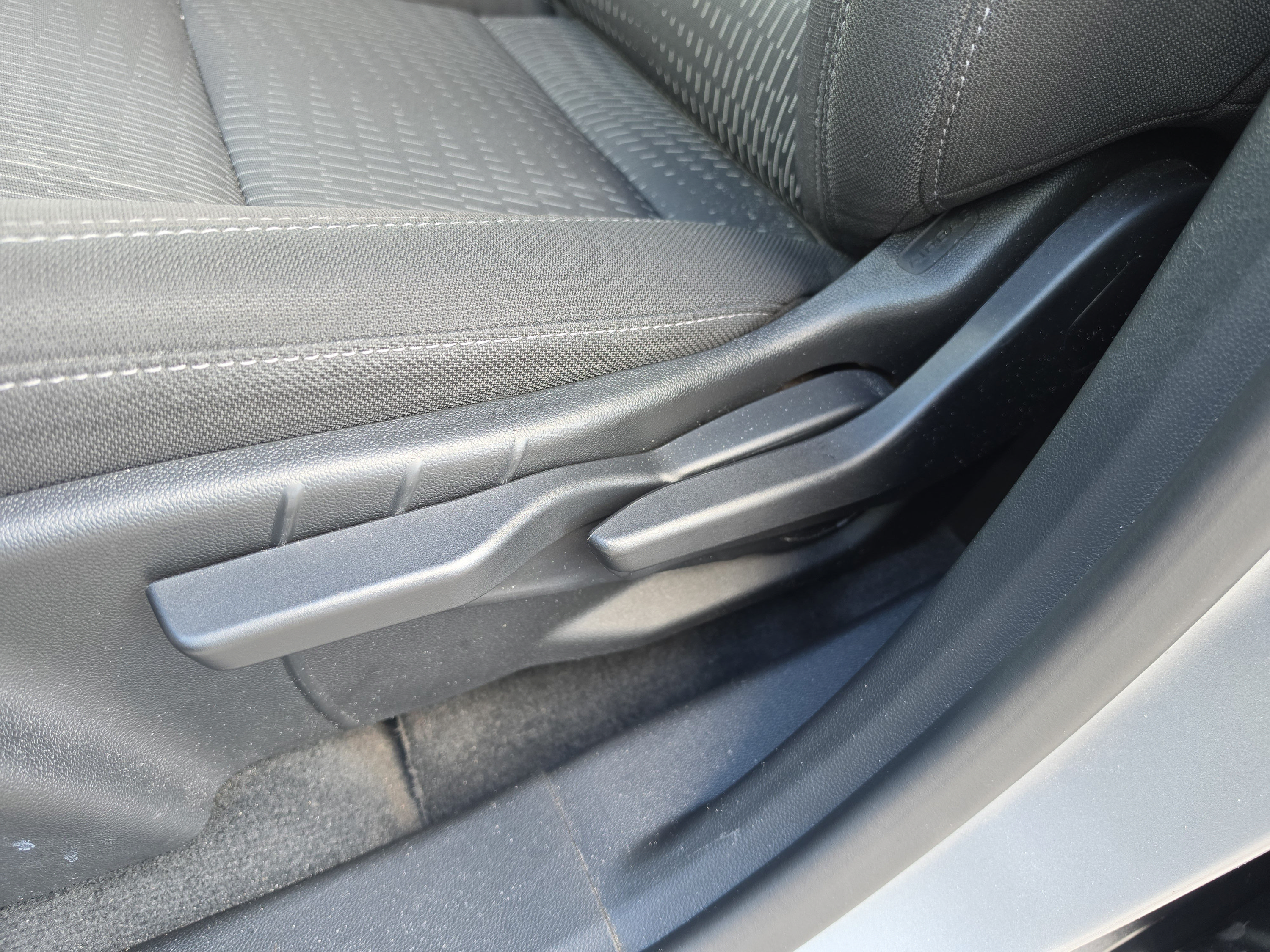 Used 2026 Chevrolet Equinox LT FWD image 24