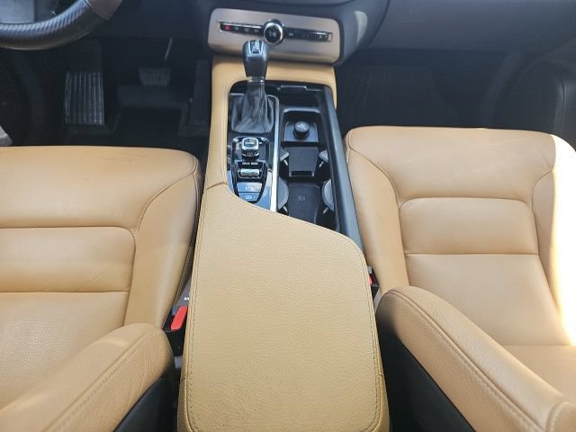 Used 2017 Volvo XC90 T6 Momentum w/ Vision Package AWD/4WD image 27