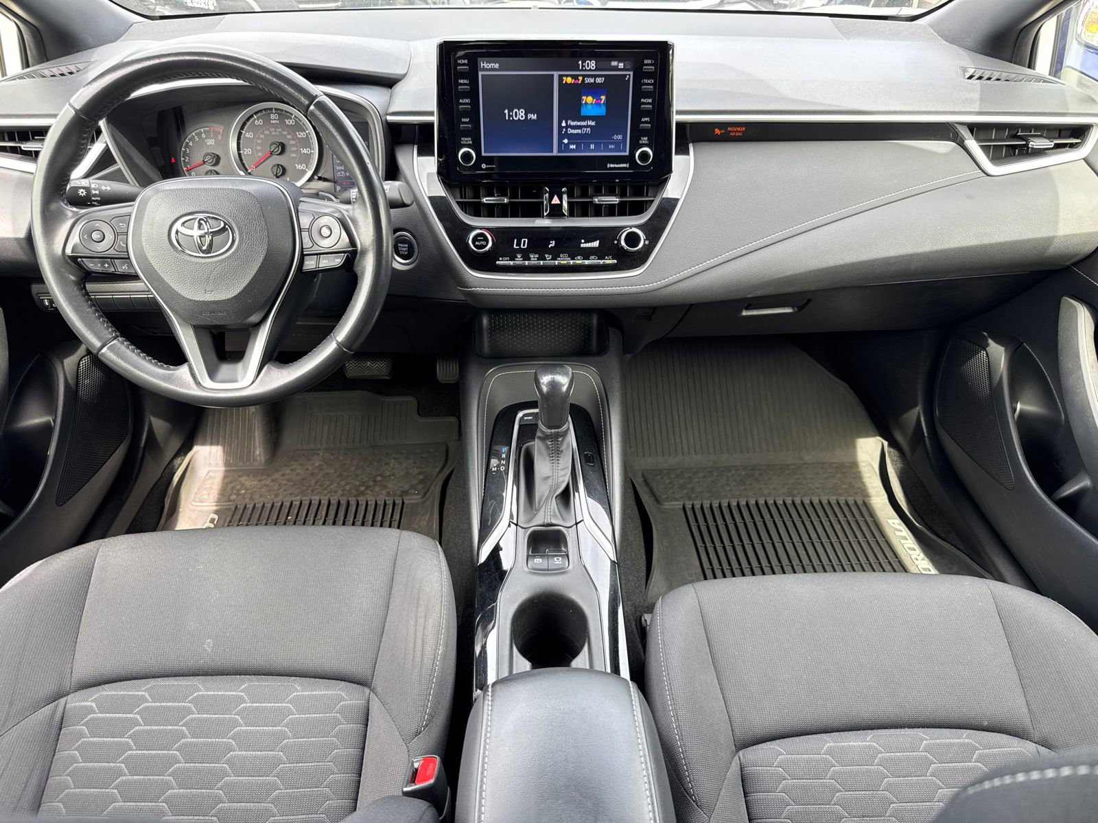 Used 2022 Toyota Corolla SE image 11
