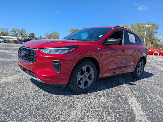 Used 2024 Ford Escape ST-Line w/ Cold Weather Package FWD image 8
