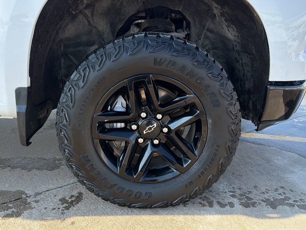 Used 2024 Chevrolet Silverado 1500 LT Trail Boss w/ Protection Package AWD/4WD image 9
