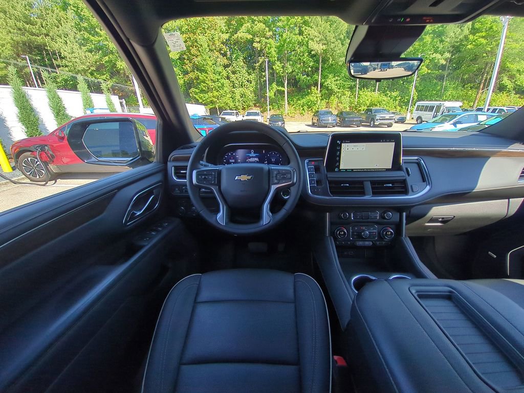 Used 2024 Chevrolet Tahoe Premier AWD/4WD image 31