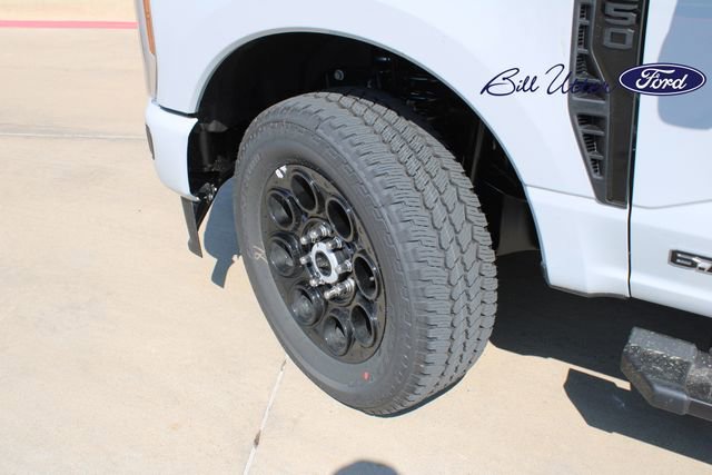 New 2026 Ford F250 Lariat w/ Black Appearance Package image 5