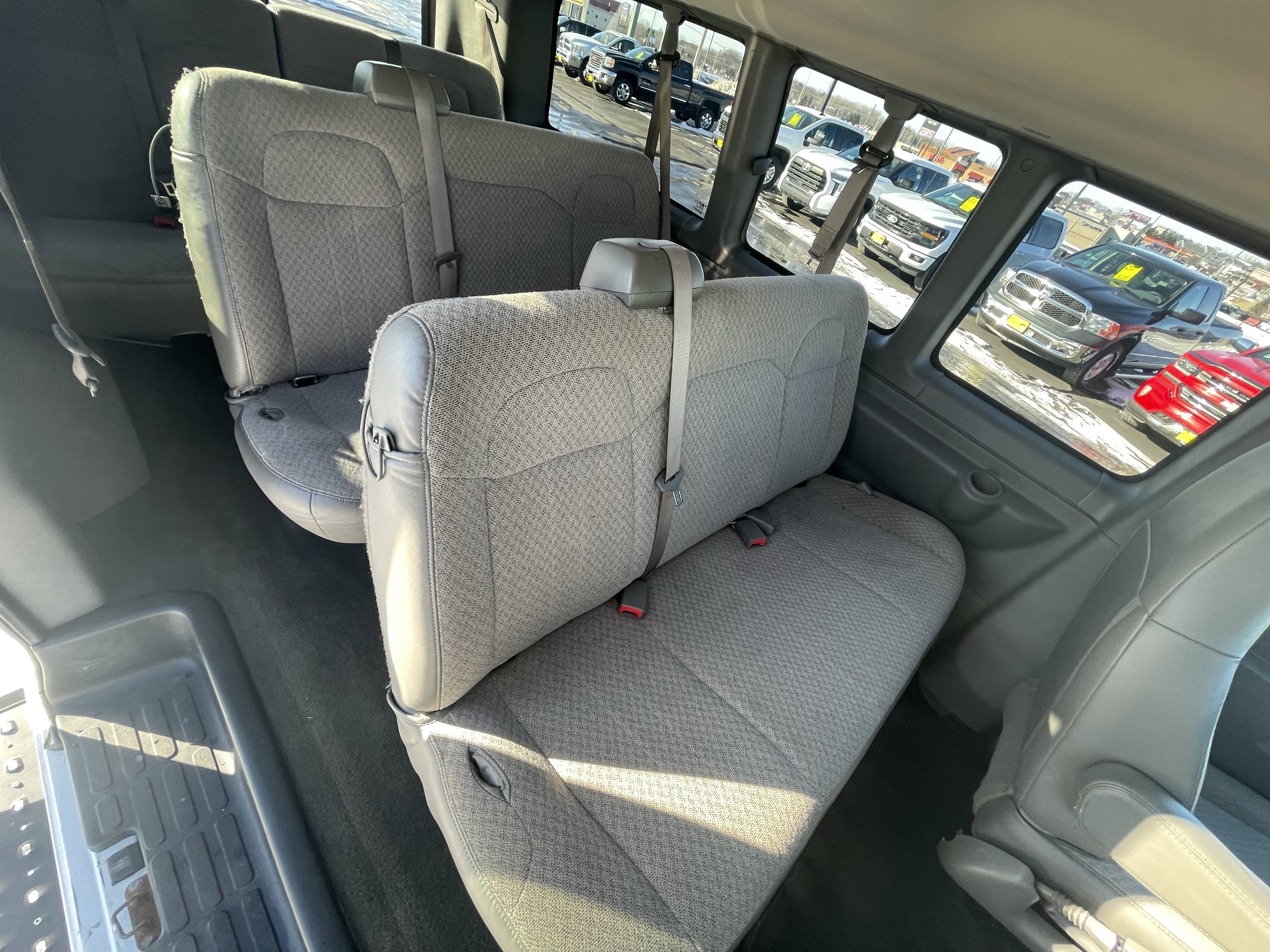 Used 2018 Chevrolet Express 2500 LT w/ LT Preferred Equipment Group image 12