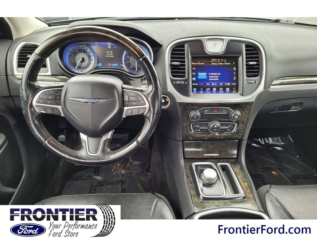 Used 2016 Chrysler 300 C RWD image 8