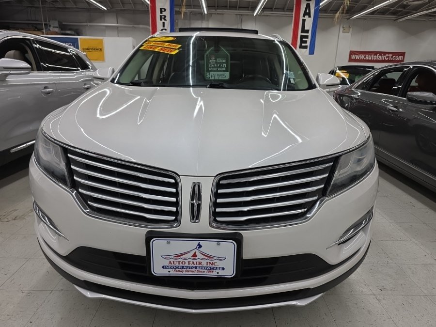 Used 2017 Lincoln MKC Select w/ Select Plus Package AWD/4WD image 2