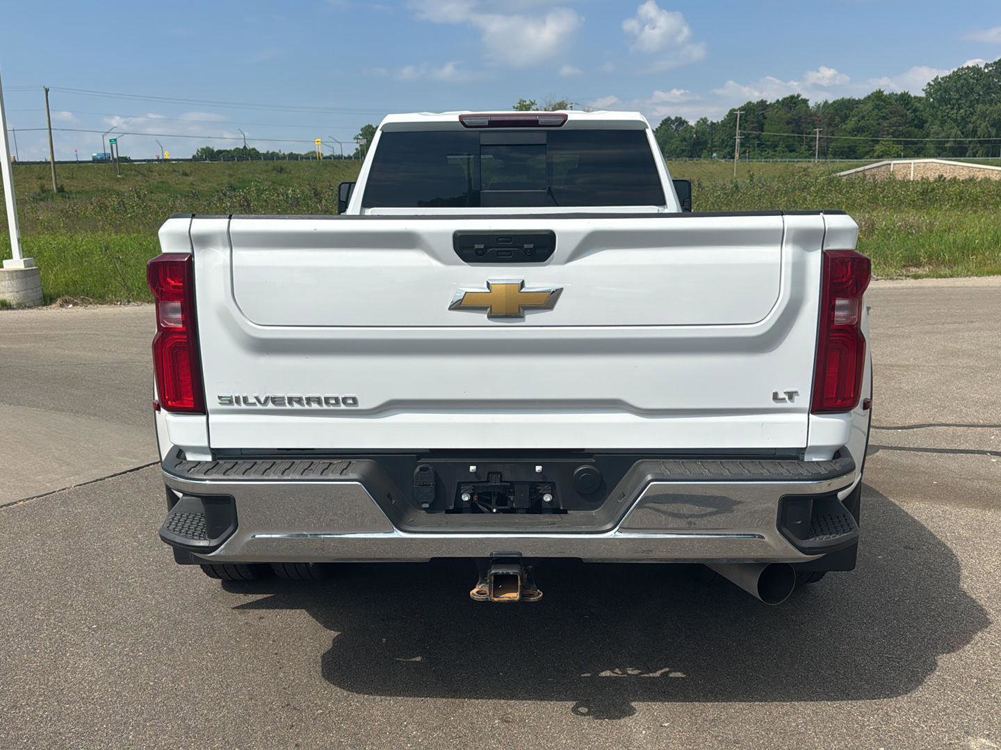 Used 2024 Chevrolet Silverado 3500 LT w/ Convenience Package AWD/4WD image 4
