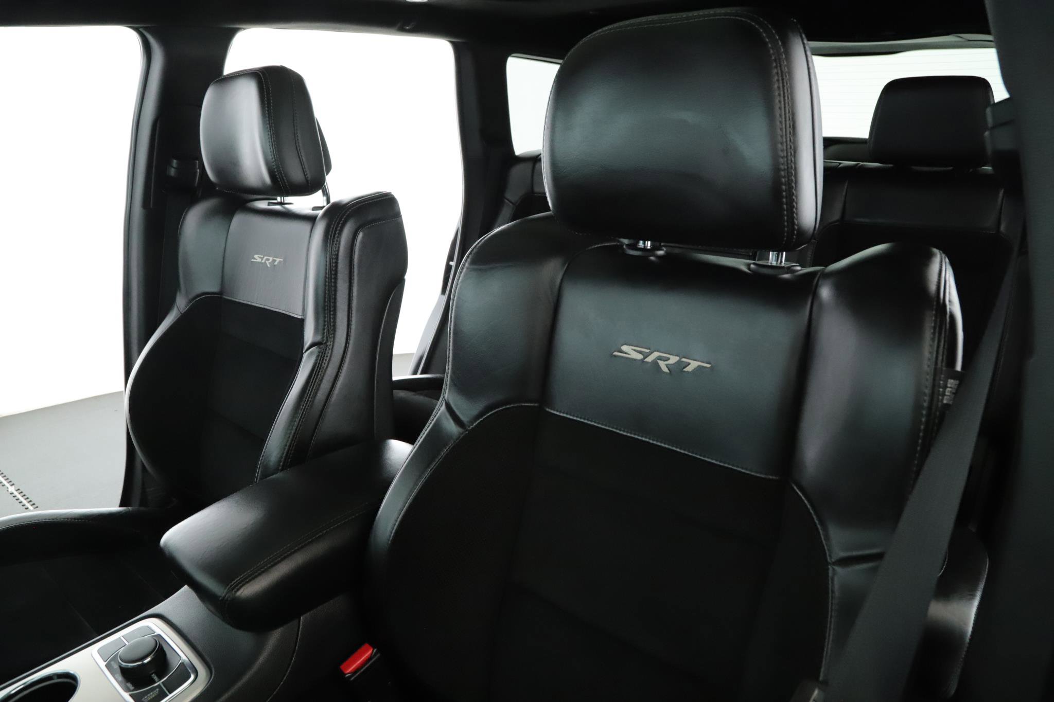 Used 2018 Jeep Grand Cherokee SRT image 4