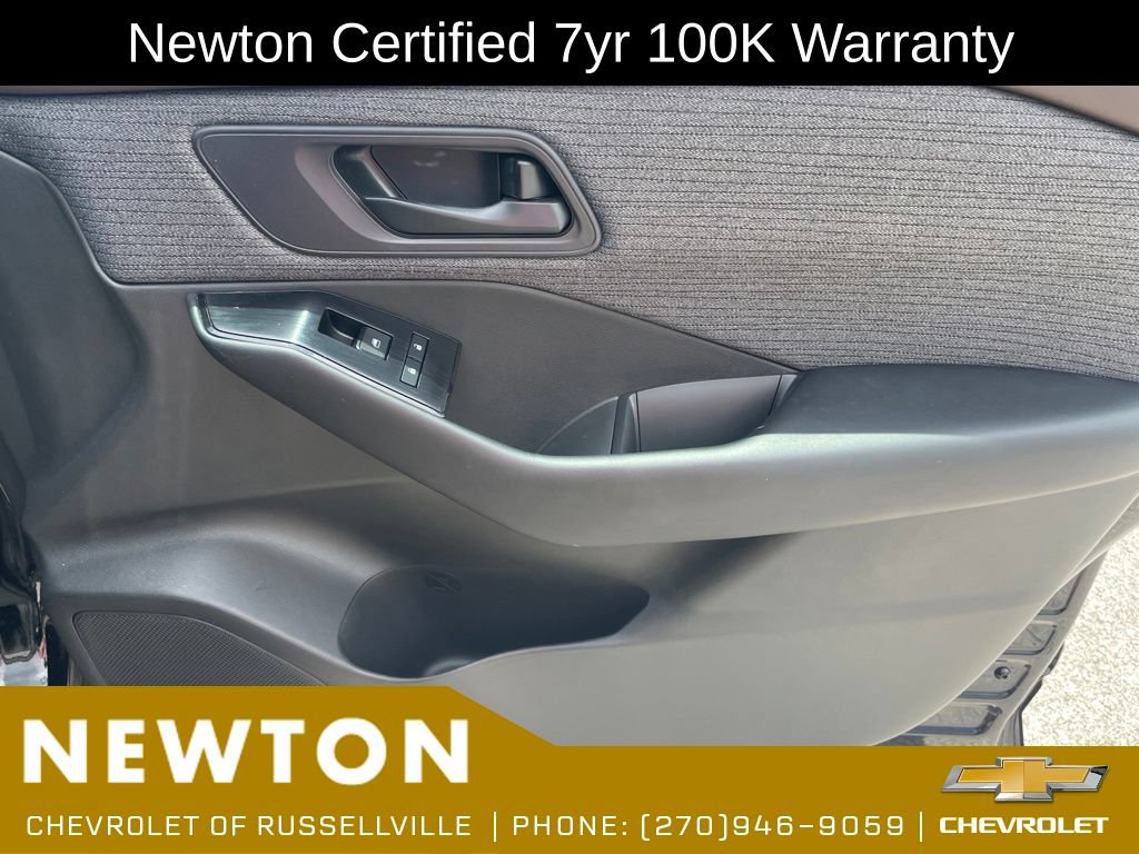 Used 2023 Nissan Rogue S FWD image 24