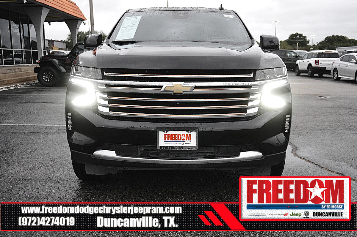 Used 2023 Chevrolet Suburban High Country AWD/4WD image 8