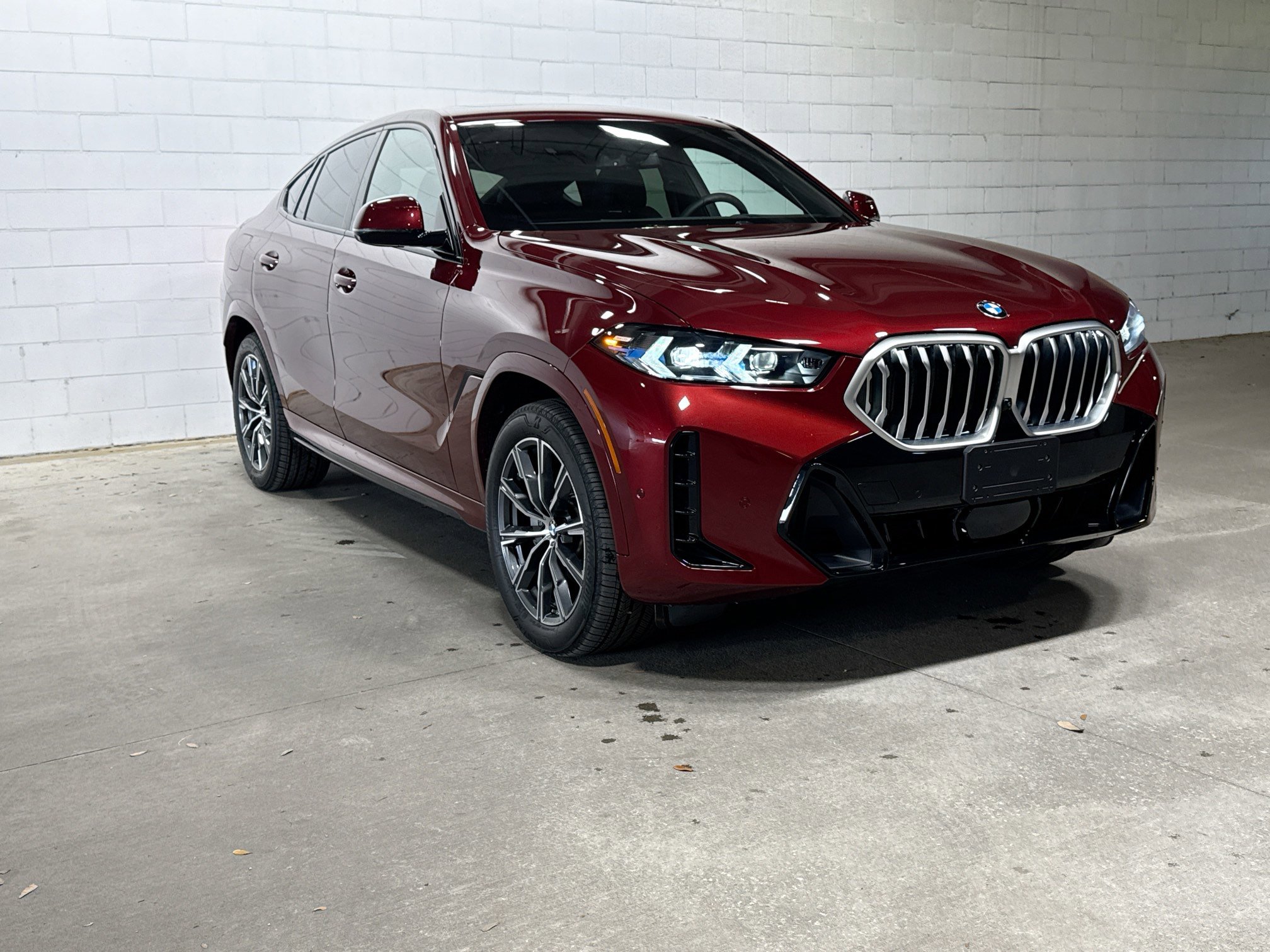 Used 2025 BMW X6 xDrive40i w/ Premium Package image 6