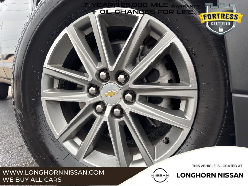 Used 2023 Chevrolet Traverse LT FWD image 9