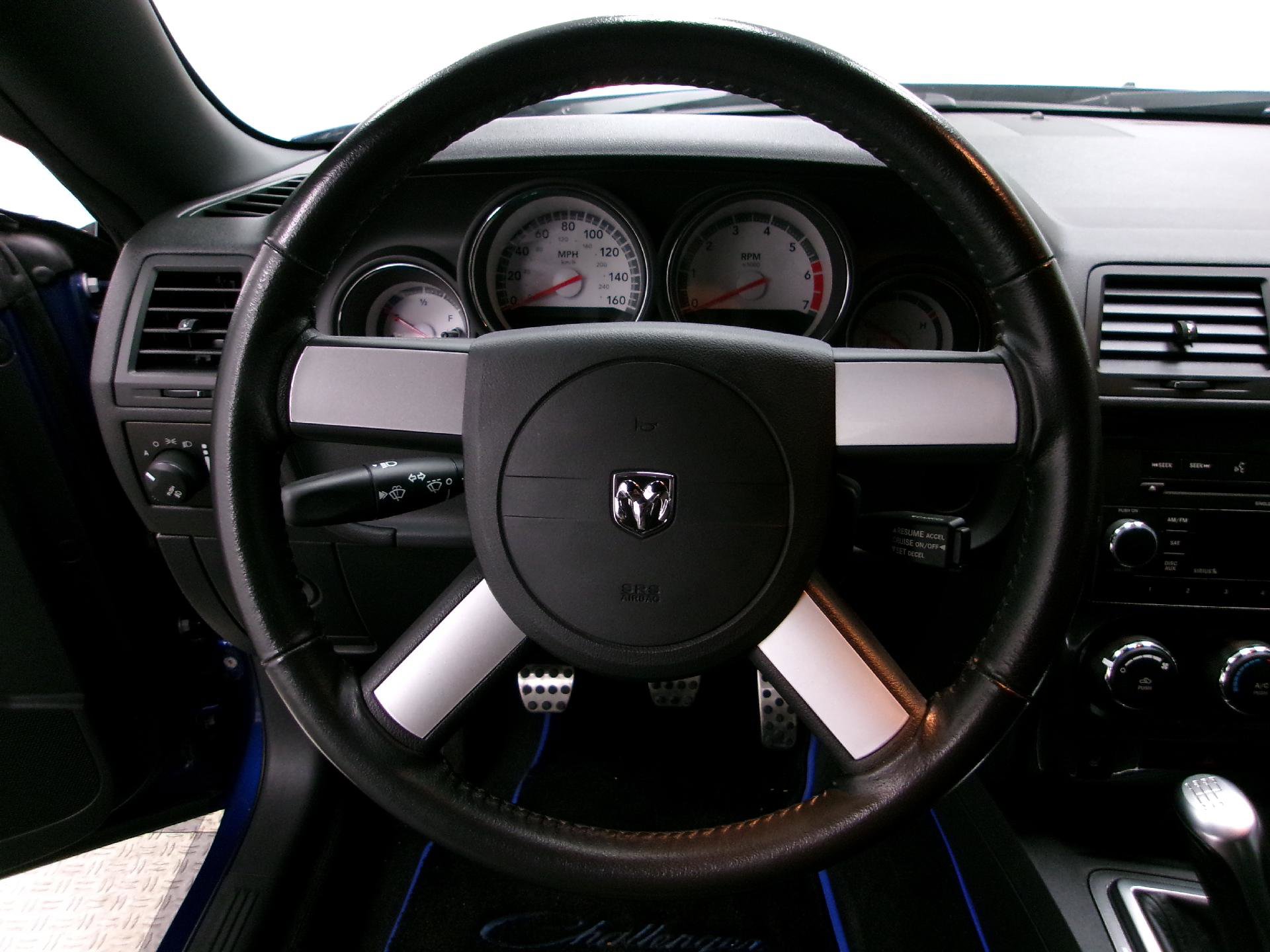 Used 2009 Dodge Challenger R/T image 6