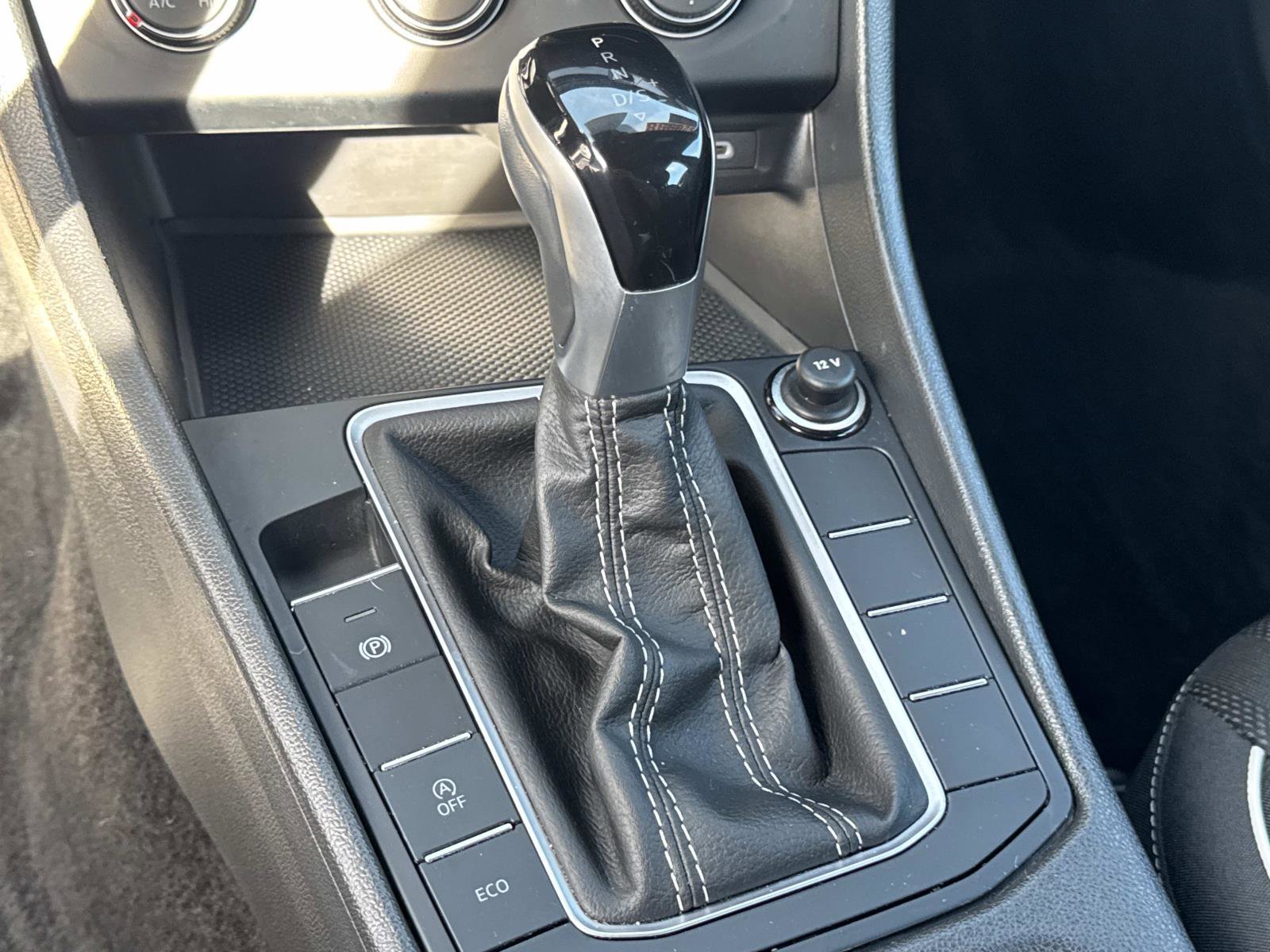 Certified 2024 Volkswagen Jetta Sport image 16