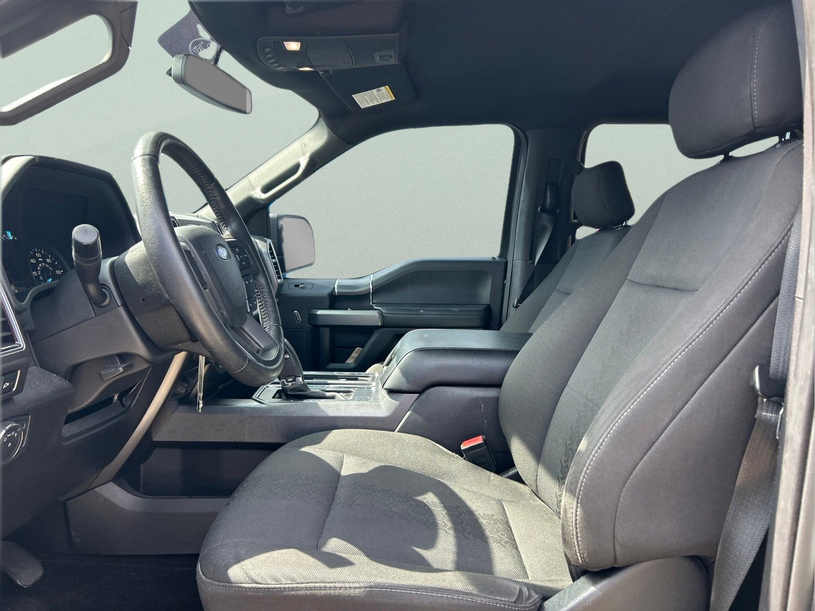 Used 2018 Ford F150 XLT w/ Equipment Group 302A Luxury AWD/4WD image 9