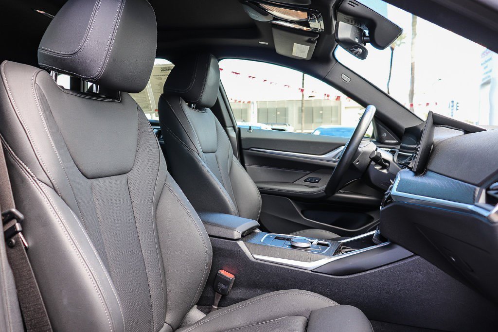 Used 2023 BMW i4 eDrive35 w/ Premium Package RWD image 16