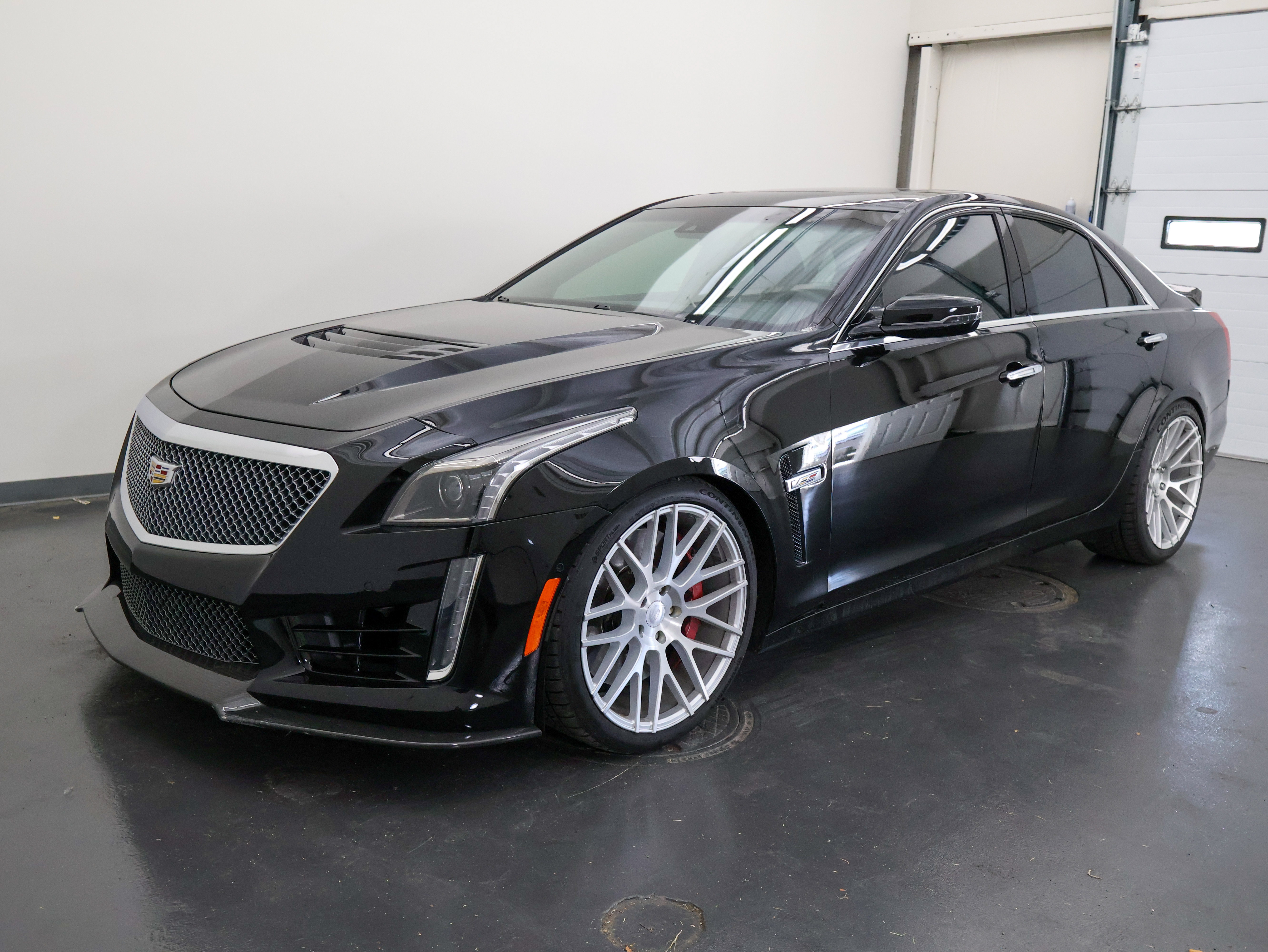 Used 2016 Cadillac CTS V w/ Carbon Fiber Package RWD image 7