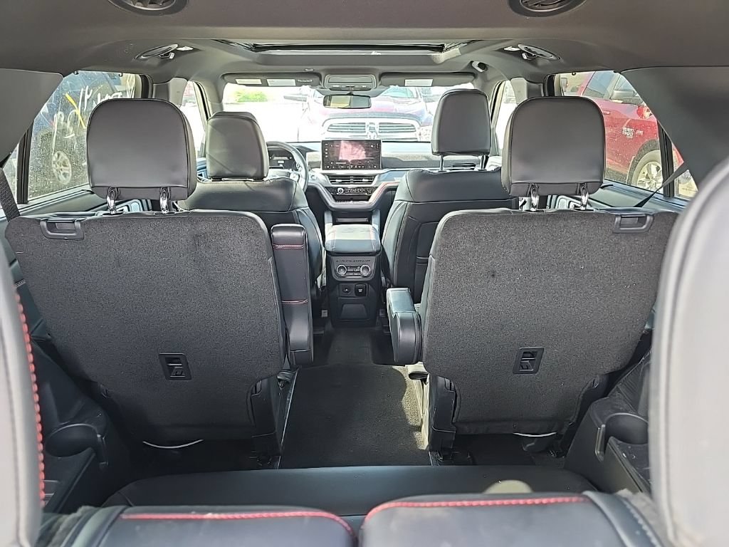 Used 2025 Ford Explorer ST AWD/4WD image 10