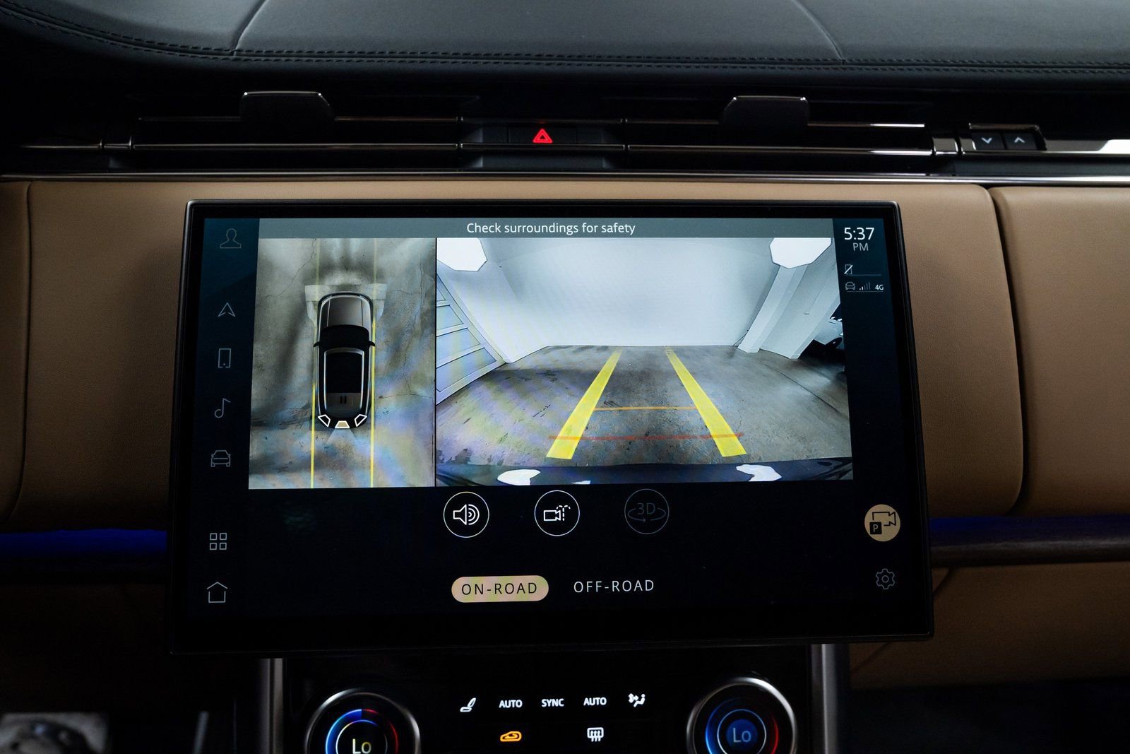 Used 2023 Land Rover Range Rover SE image 13