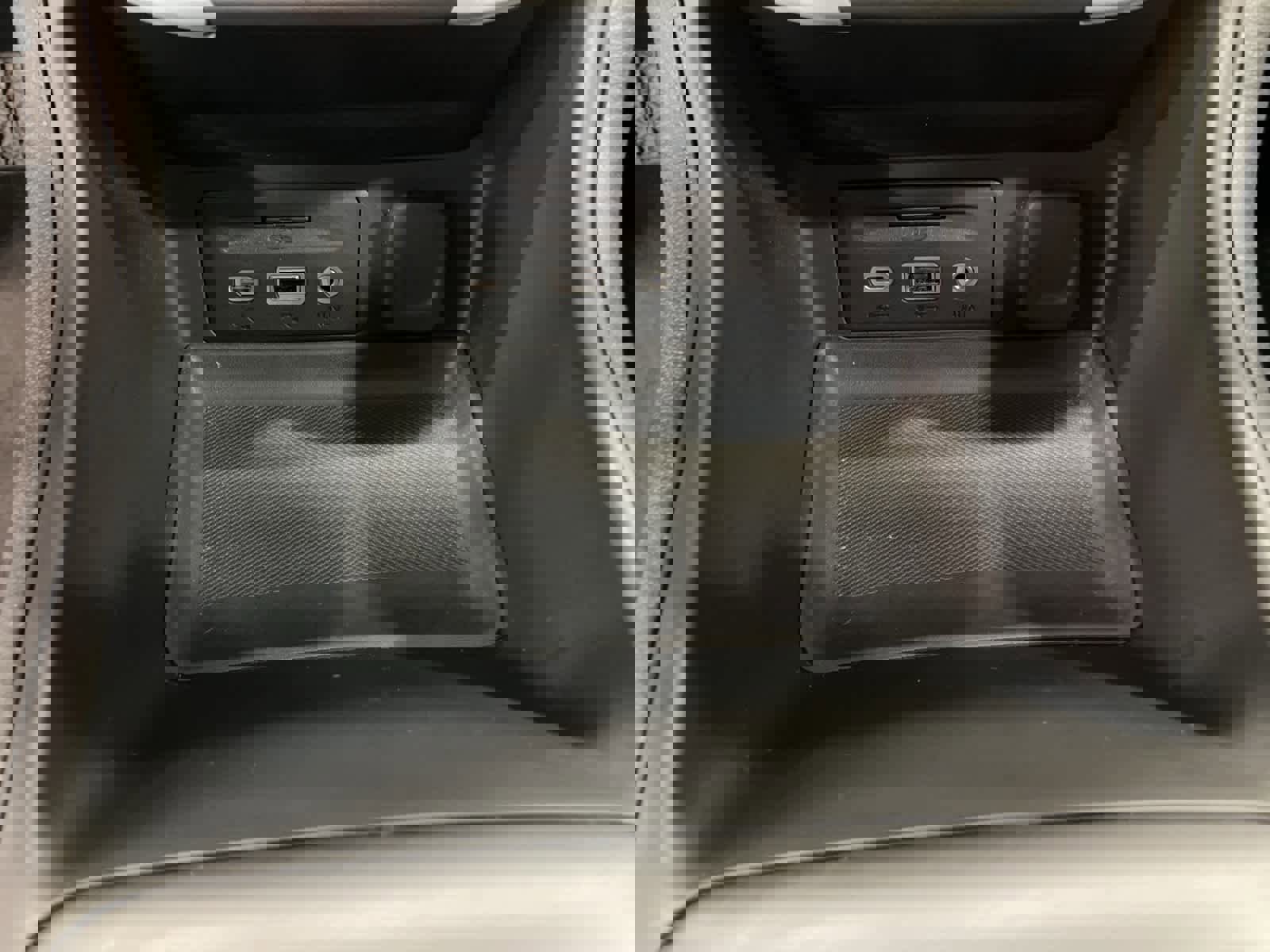 Used 2023 GMC Terrain SLE w/ Driver Convenience Package image 17