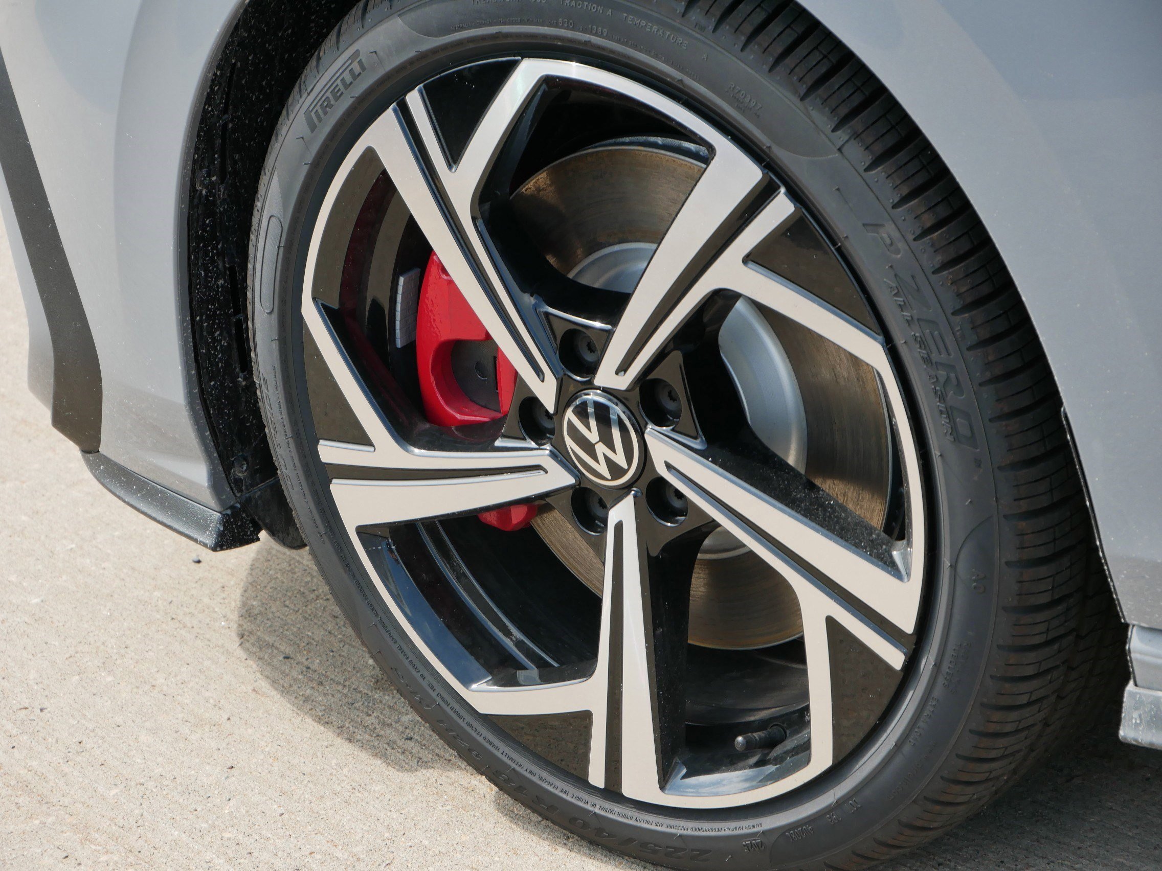 New 2025 Volkswagen GTI SE FWD image 3