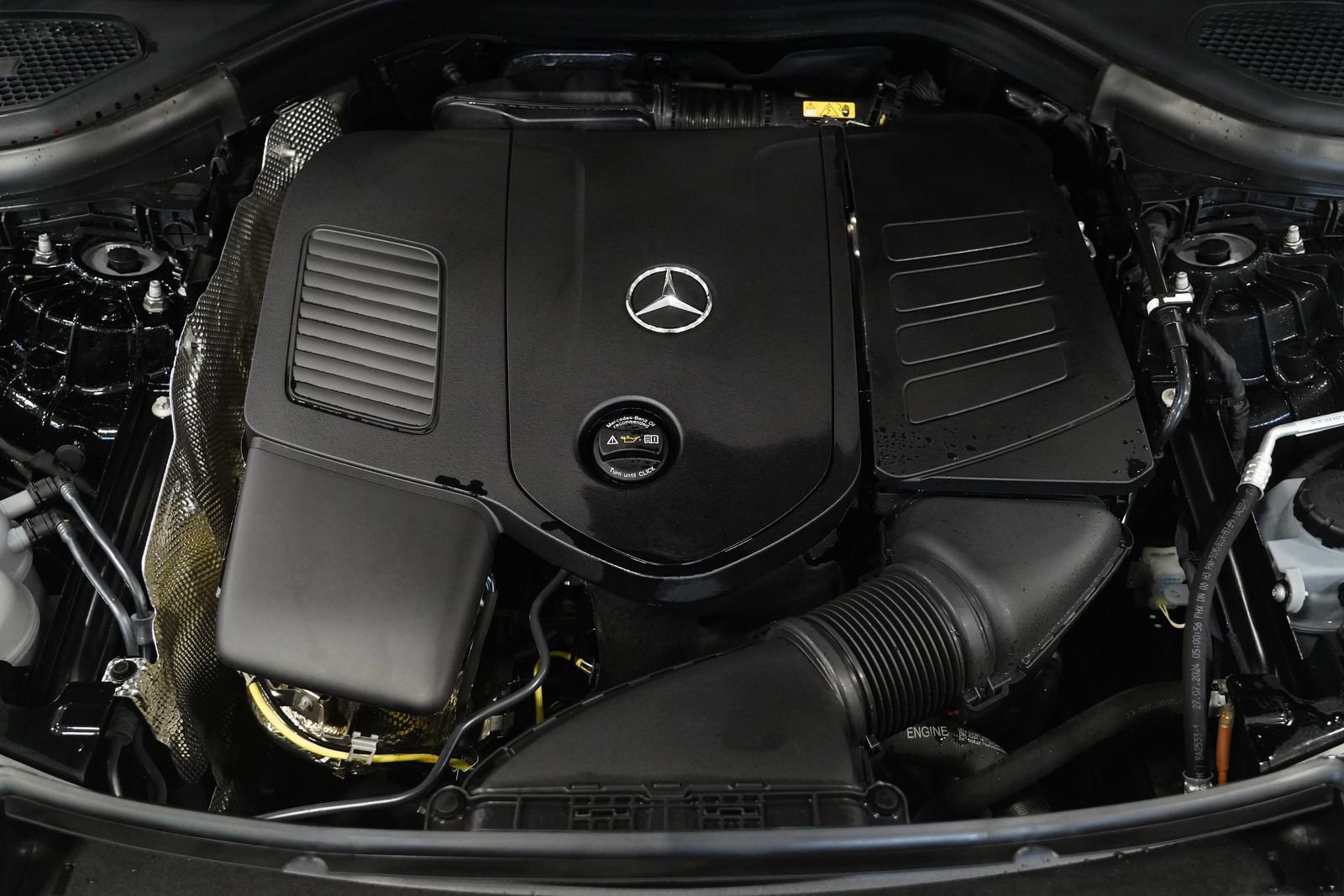 Used 2025 Mercedes-Benz GLC 350e 4MATIC image 29