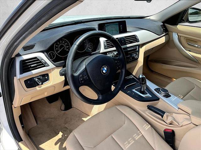 Used 2016 BMW 320i Sedan RWD image 14